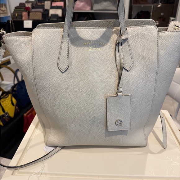 Gucci Light Grey Pebbled Leather Tote Bag - Picture 3 of 6